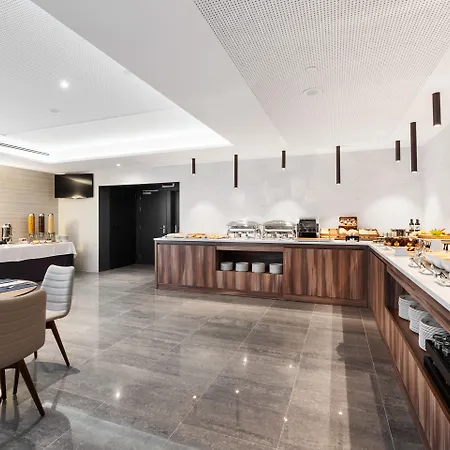 Exe Saldanha Hotel 3*