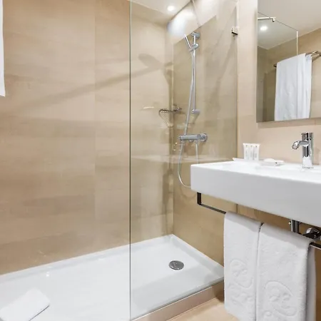 מלון Exe Saldanha 3*