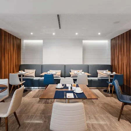 Exe Saldanha Hotel 3*