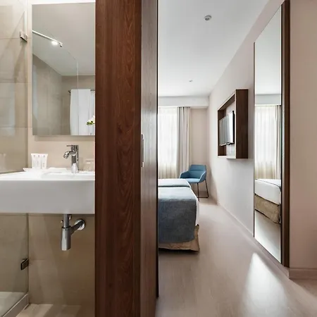 Exe Saldanha فندق 3*